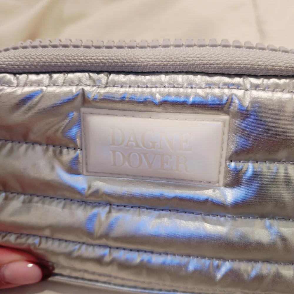 Silver Quilted Crossbody Bag - Picture 2 of 9